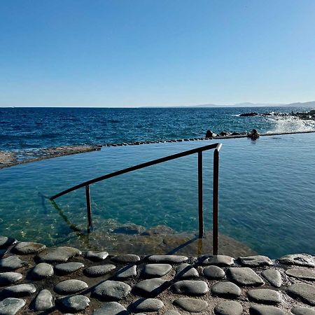 Luxury Family 2Br - Prime Location, Walk To Beach & Shopping, Sunny Balcony - Totolulu Cannes Hoche Luaran gambar