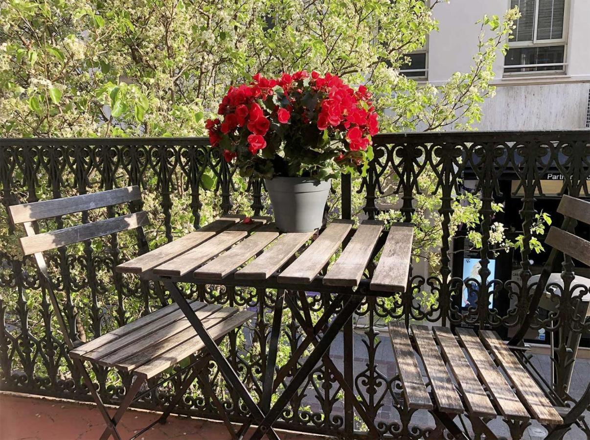 Luxury Family 2Br - Prime Location, Walk To Beach & Shopping, Sunny Balcony - Totolulu Cannes Hoche Luaran gambar