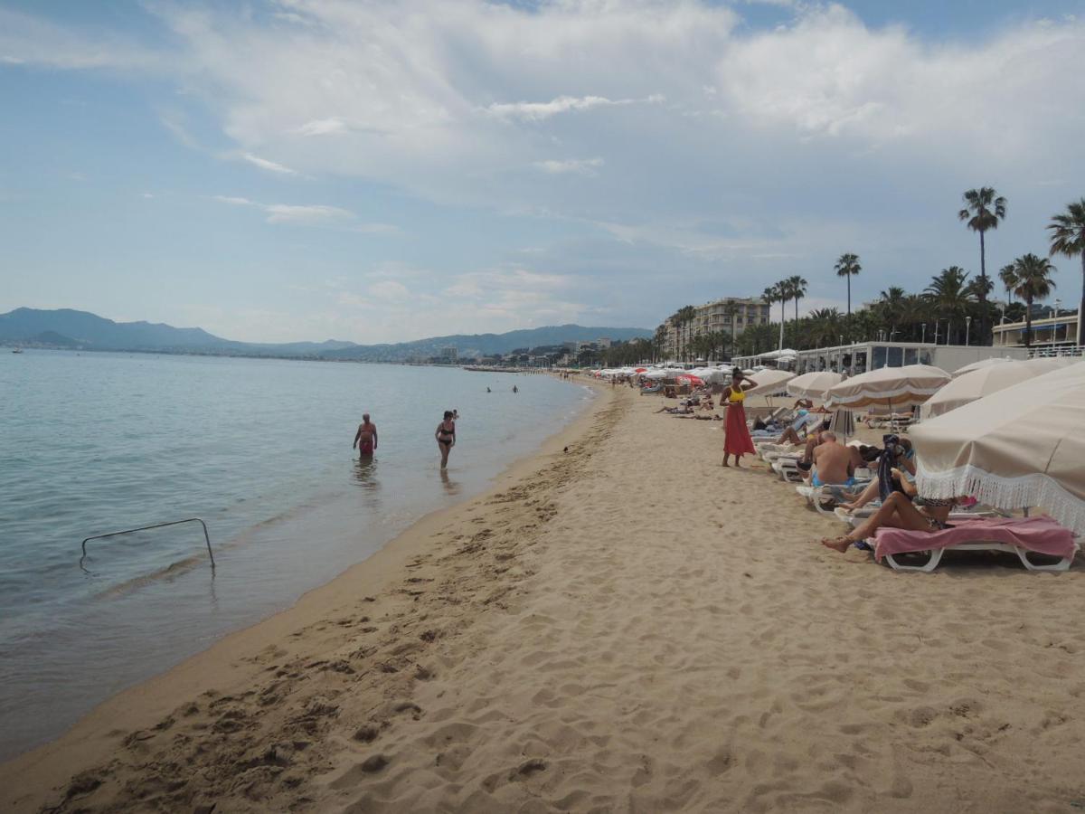 Luxury Family 2Br - Prime Location, Walk To Beach & Shopping, Sunny Balcony - Totolulu Cannes Hoche Luaran gambar